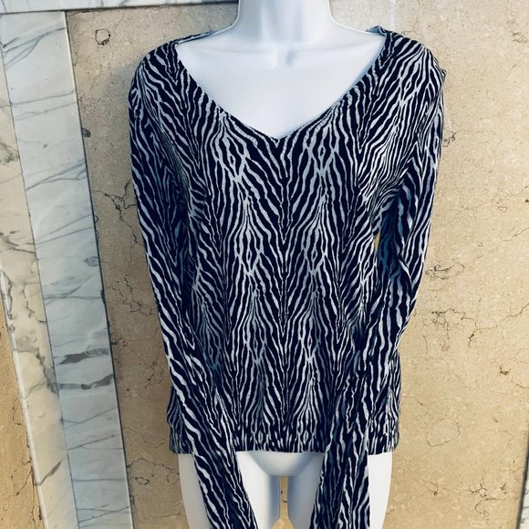 ATM Cotton Cashmere Zebra Printed V-Neck Sweater - Picture 2 of 9